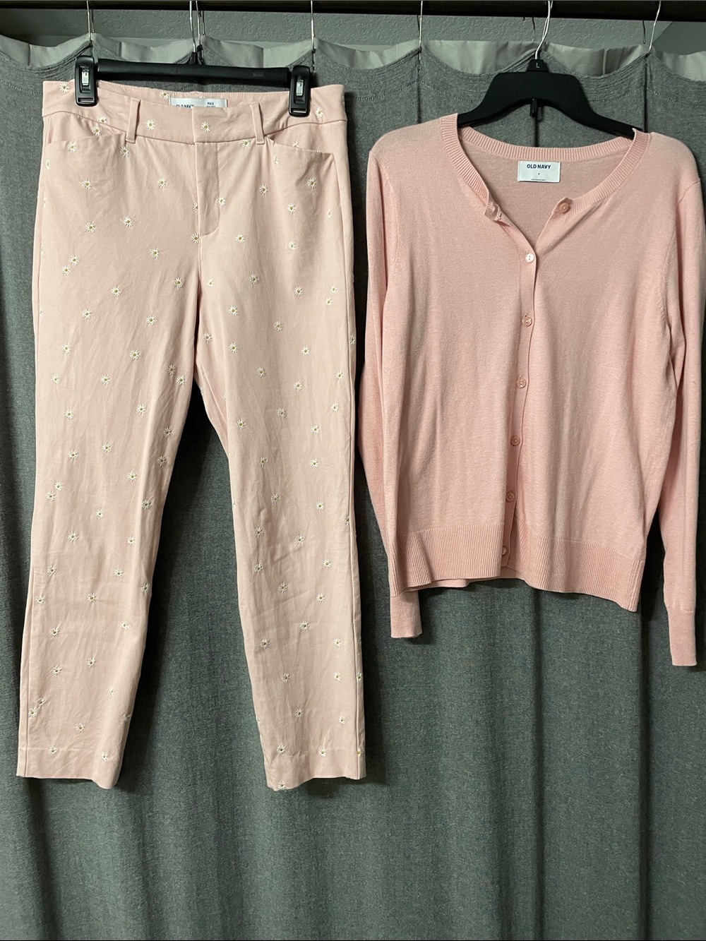 Old Navy Blush Pink Cropped Daisy Embroidered Pants With Matching Cardigan